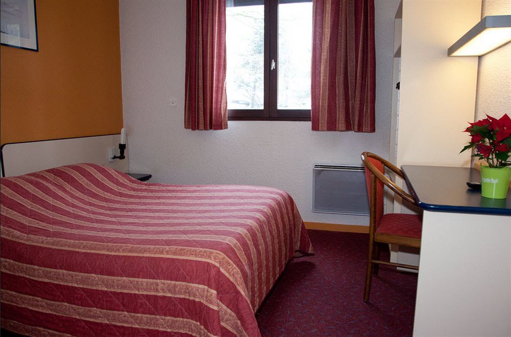 Logis Albhotel Grill Alby-sur-Cheran Bagian luar foto