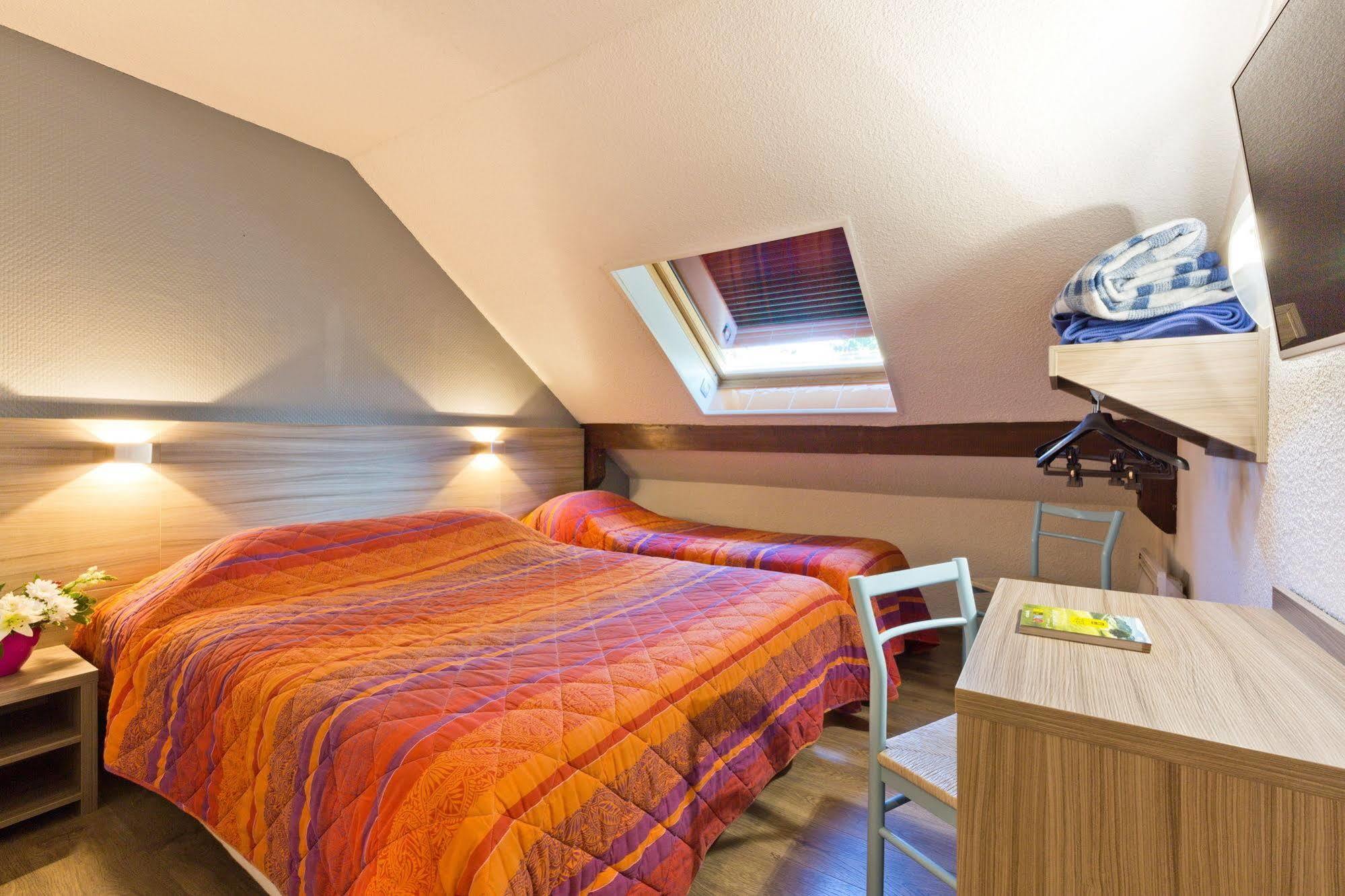 Logis Albhotel Grill Alby-sur-Cheran Bagian luar foto