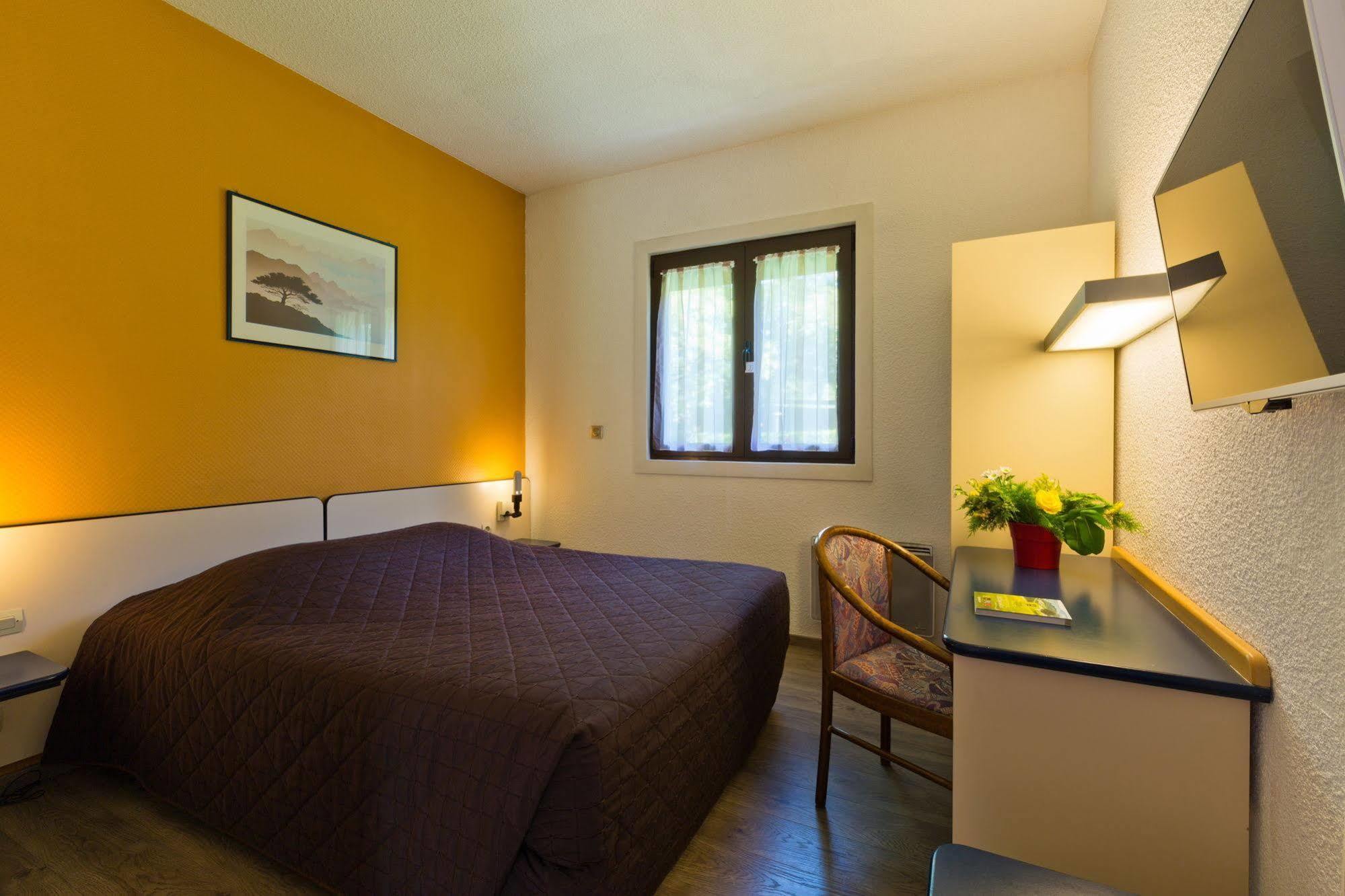 Logis Albhotel Grill Alby-sur-Cheran Bagian luar foto